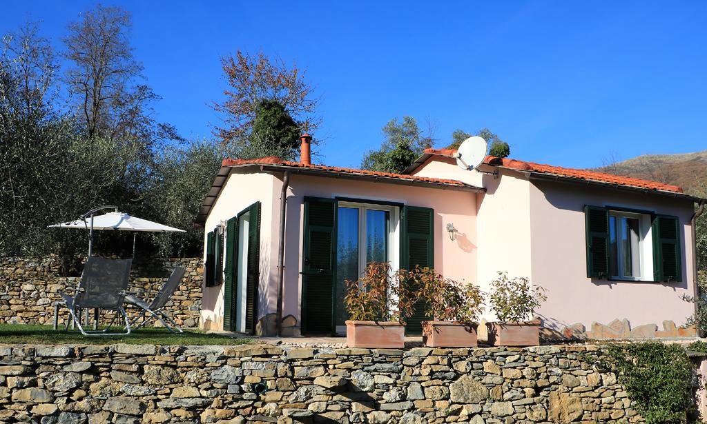 Casa Vacanze Gli Ulivi Borgomaro Экстерьер фото