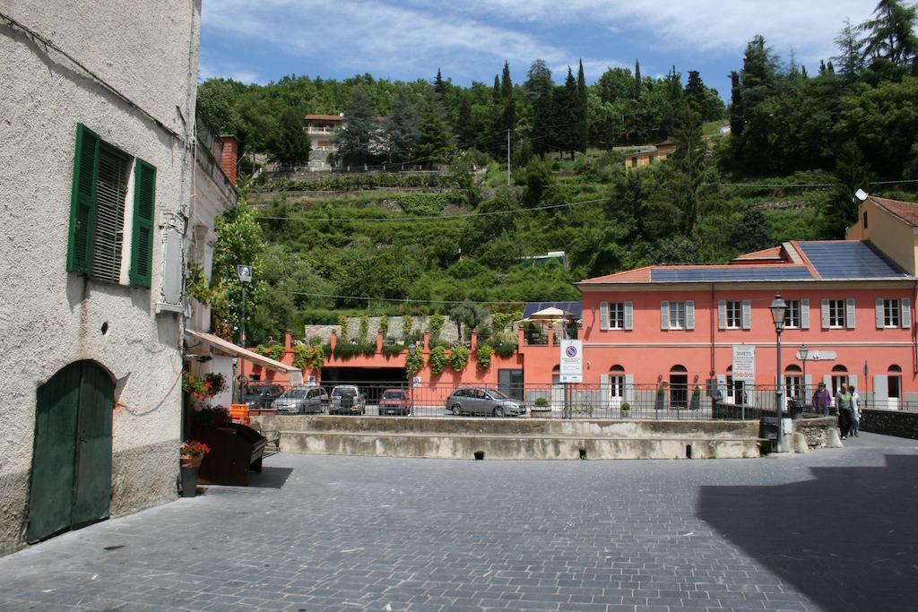 Casa Vacanze Gli Ulivi Borgomaro Номер фото